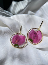 Load image into Gallery viewer, Glassed Bougainvillea