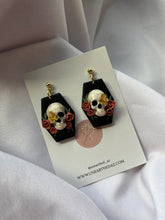 Load image into Gallery viewer, Skull Coffins
