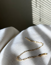 Load image into Gallery viewer, Gold filled Paperclip Bracelet
