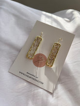 Load image into Gallery viewer, Crushed Abalone Shells
