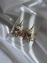 Load image into Gallery viewer, Skull Flower
